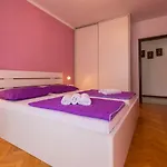 Apartament Nicol *