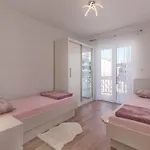 Nicol تْسْغيكفانِتْسا