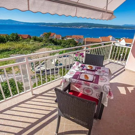 公寓 Nicol 茨里克韦尼察